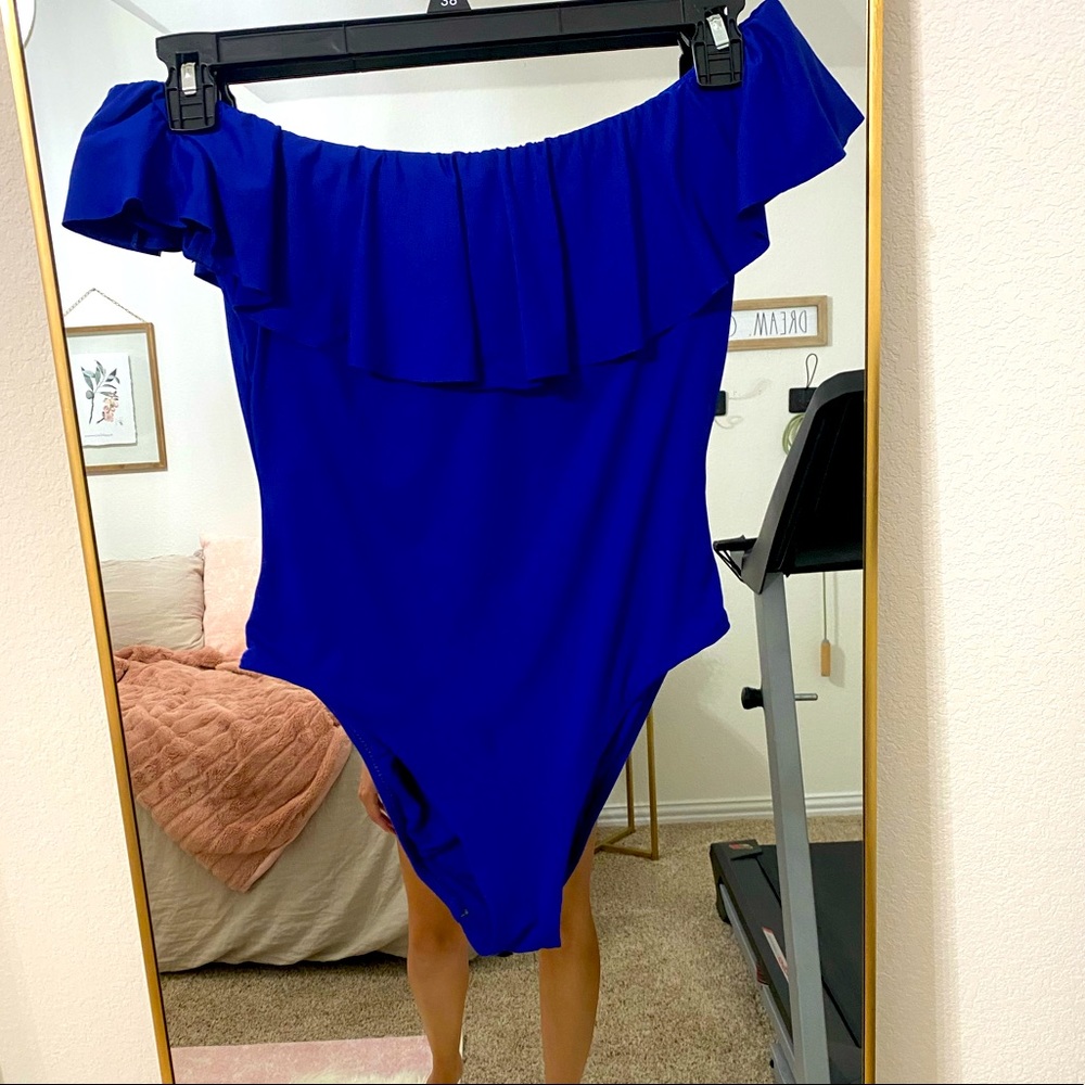 Off the Shoulder Ruffled One Piece Swimsuit